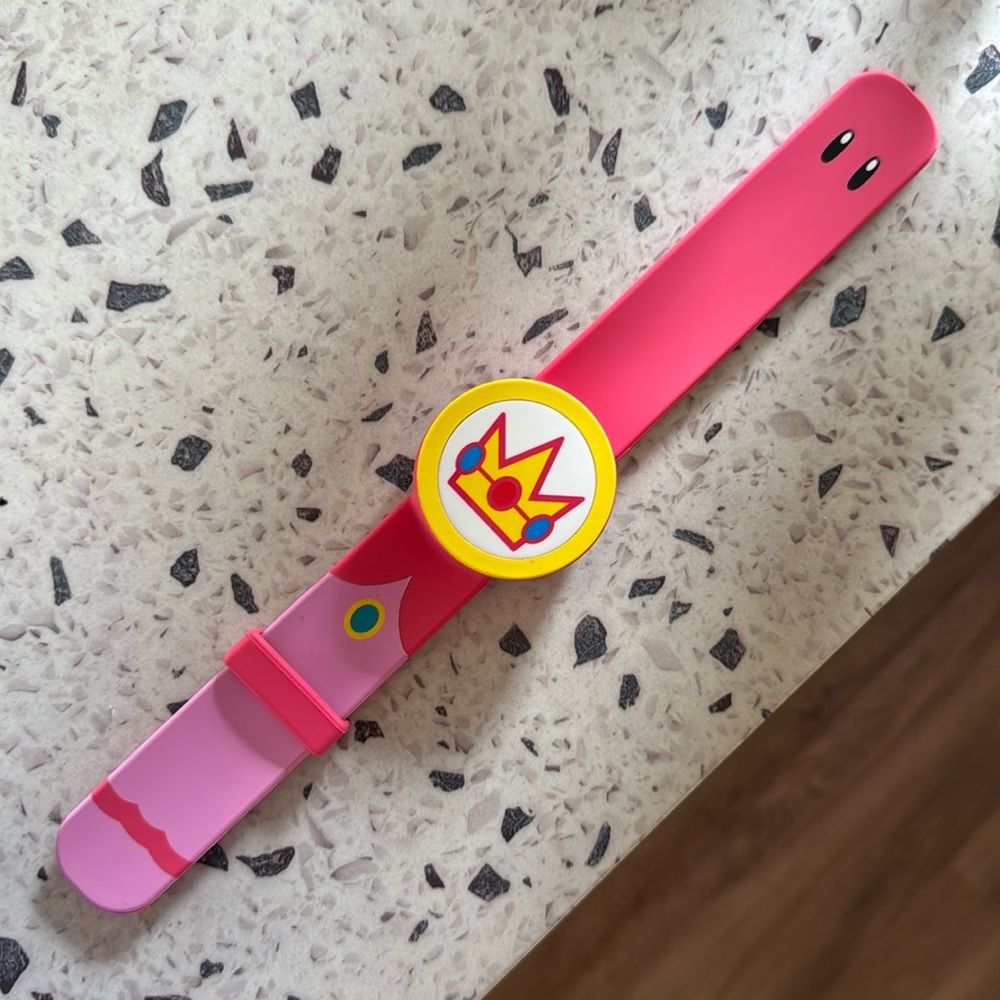 Super Nintendo World Princess Peach Power Up Band Universal Epic